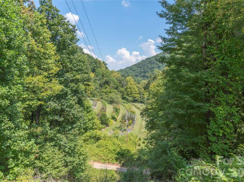40 Shook Cove Road, Leicester, NC 28748.  MLS# CAR4339815, YatesRealty ID 13201. 