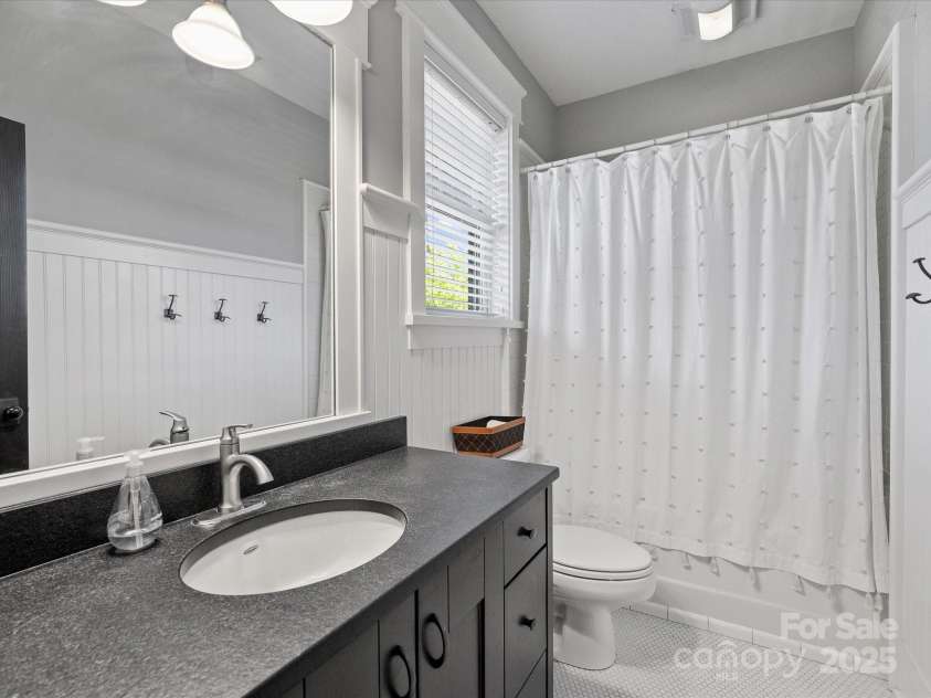 1413 Devon Drive, Charlotte, NC 28209.  MLS# CAR4253248, YatesRealty ID 13202. 