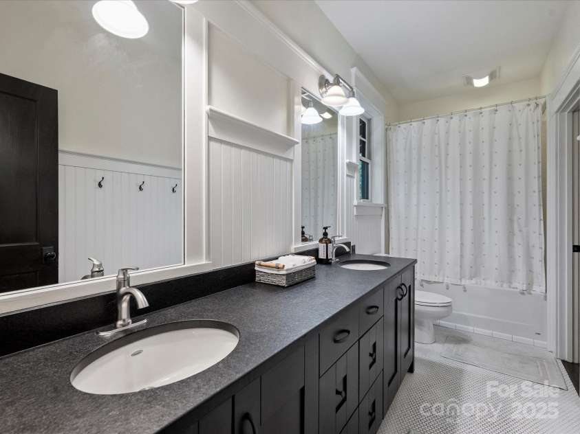 1413 Devon Drive, Charlotte, NC 28209.  MLS# CAR4253248, YatesRealty ID 13202. 