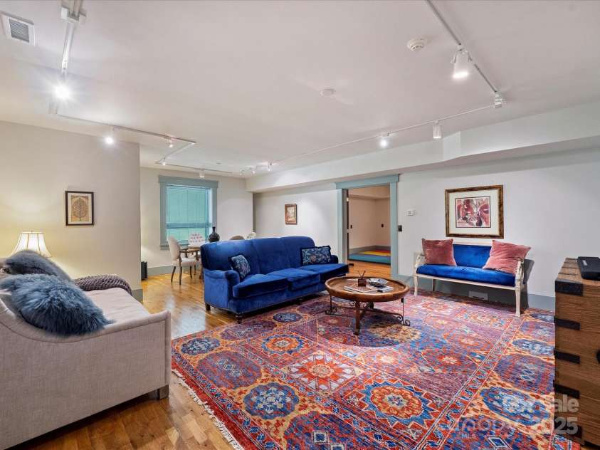 1413 Devon Drive, Charlotte, NC 28209.  MLS# CAR4253248, YatesRealty ID 13202. 