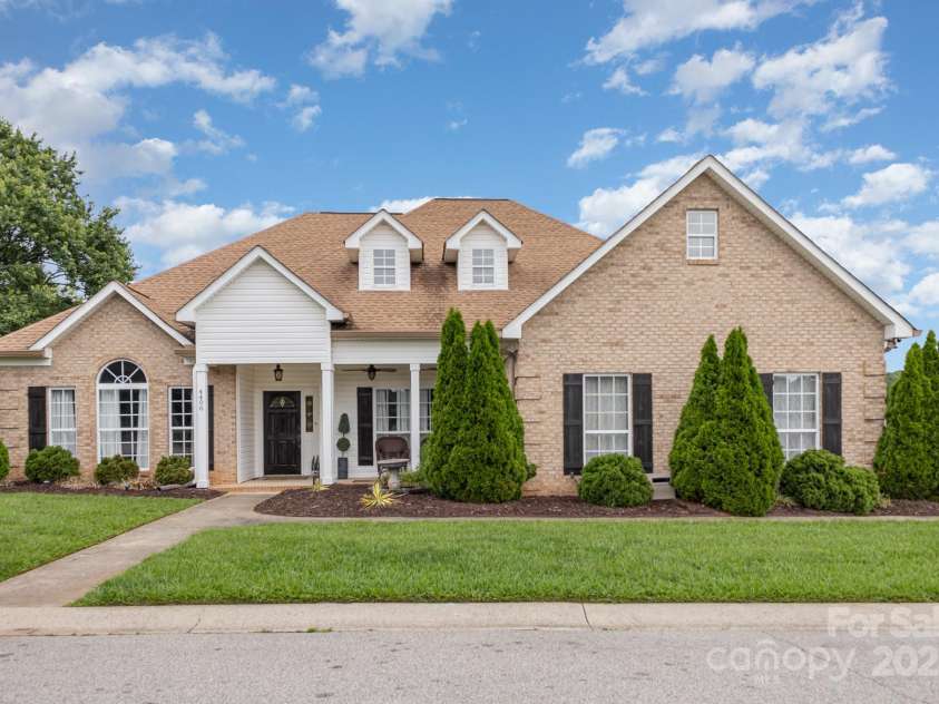 4406 Atkinson Way, Monroe, NC 28110.  MLS# CAR4259044, YatesRealty ID 13203. 