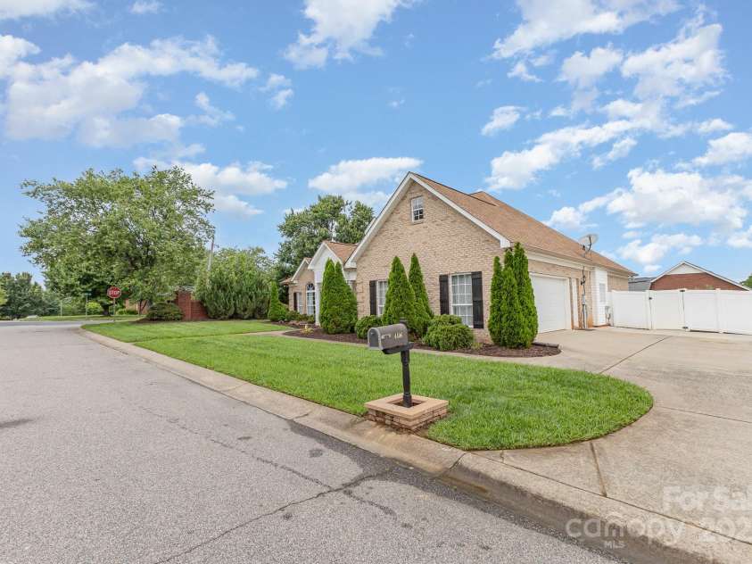 4406 Atkinson Way, Monroe, NC 28110.  MLS# CAR4259044, YatesRealty ID 13203. 