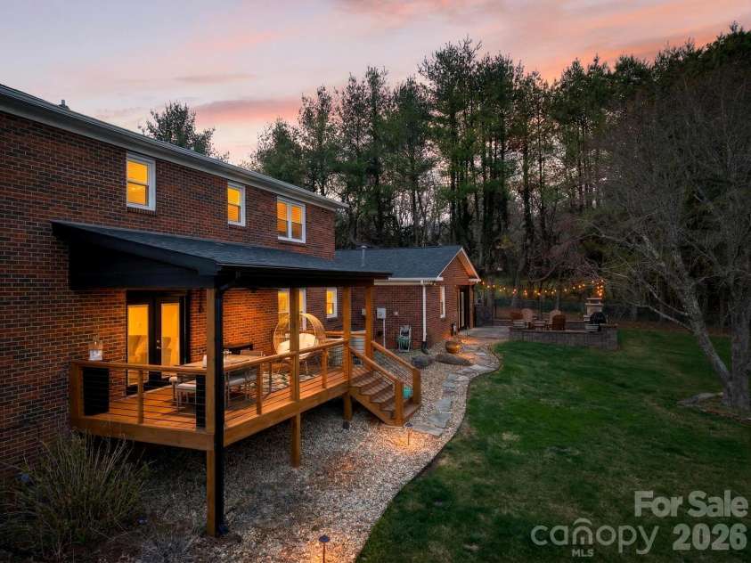 885 Beverly Circle, Lenoir, NC 28645.  MLS# CAR4361813, YatesRealty ID 13204. 