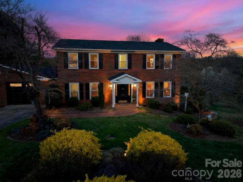 885 Beverly Circle, Lenoir, NC 28645.  MLS# CAR4361813, YatesRealty ID 13204. 