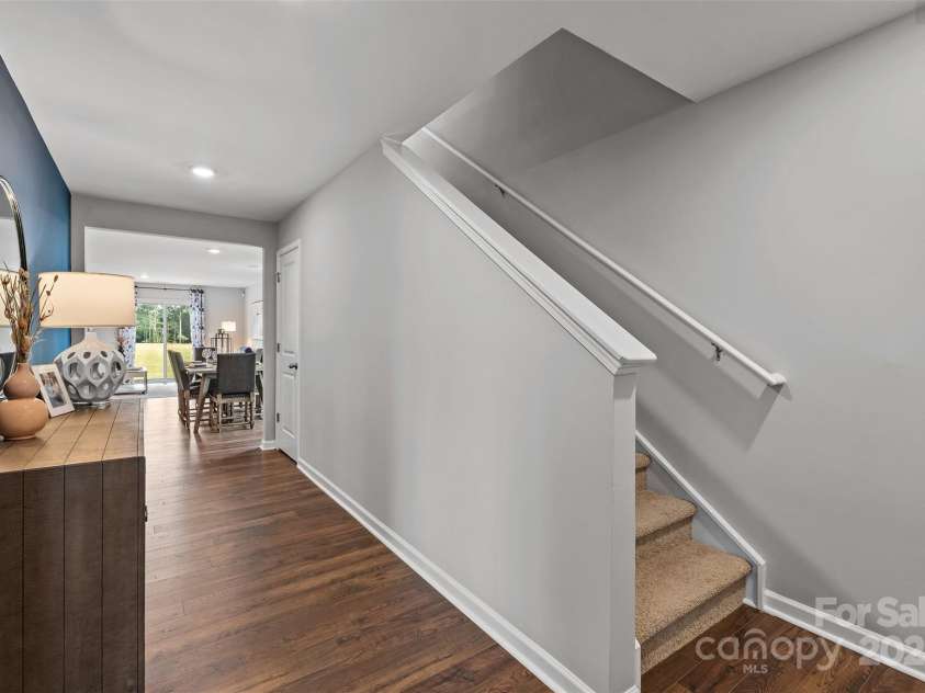 1024 20th Avenue Way, Hickory, NC 28602.  MLS# CAR4212399, YatesRealty ID 13205. 