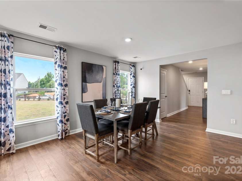 1024 20th Avenue Way, Hickory, NC 28602.  MLS# CAR4212399, YatesRealty ID 13205. 