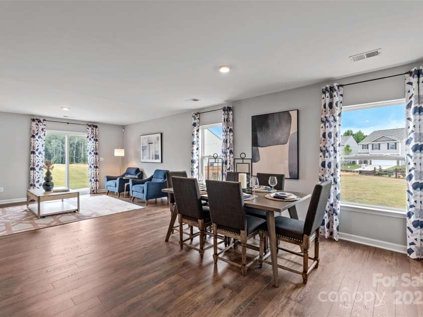 1024 20th Avenue Way, Hickory, NC 28602.  MLS# CAR4212399, YatesRealty ID 13205. 