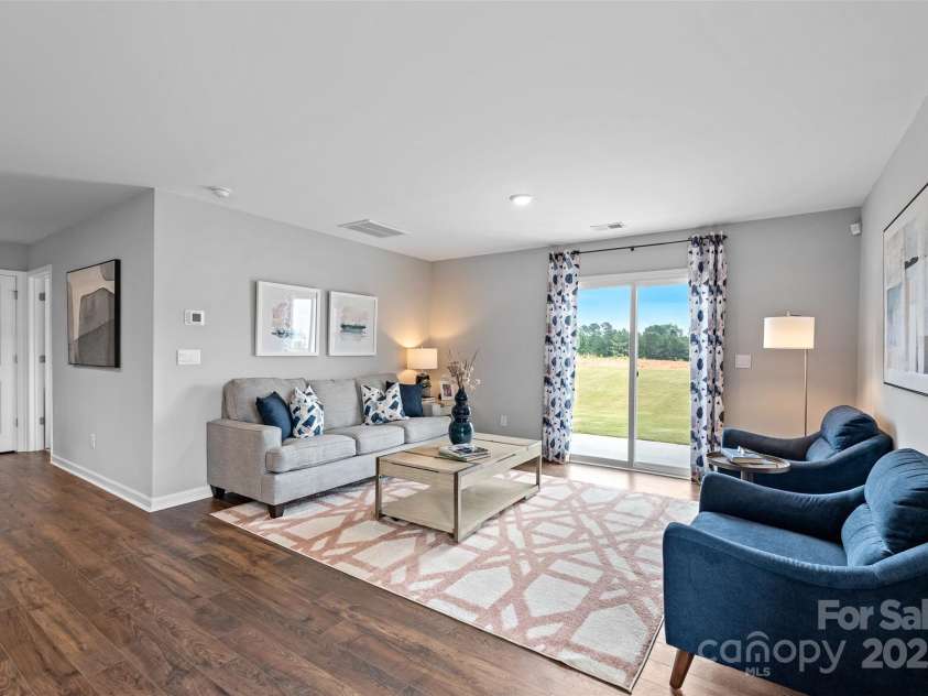 1024 20th Avenue Way, Hickory, NC 28602.  MLS# CAR4212399, YatesRealty ID 13205. 