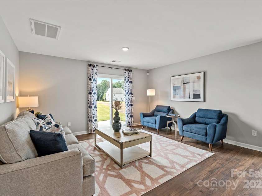 1024 20th Avenue Way, Hickory, NC 28602.  MLS# CAR4212399, YatesRealty ID 13205. 