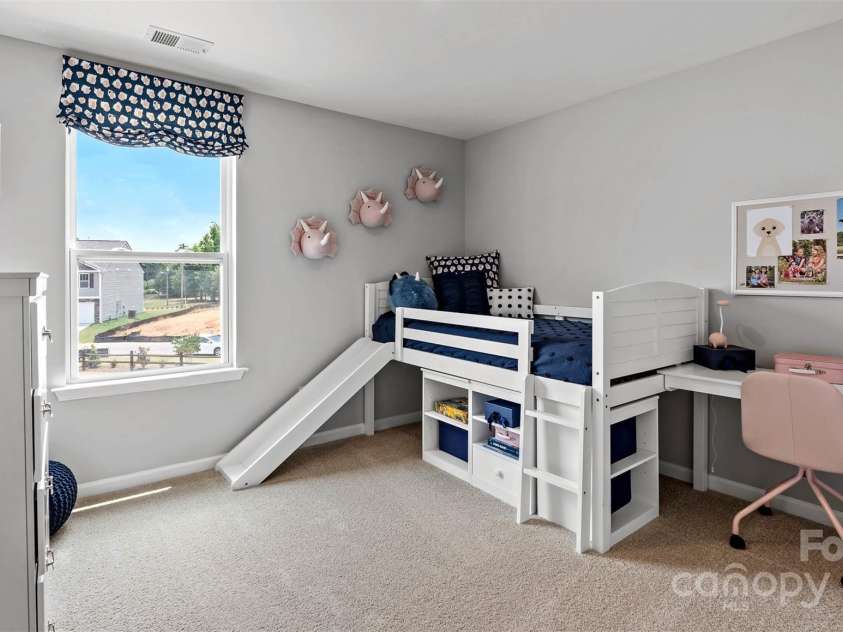 1024 20th Avenue Way, Hickory, NC 28602.  MLS# CAR4212399, YatesRealty ID 13205. 