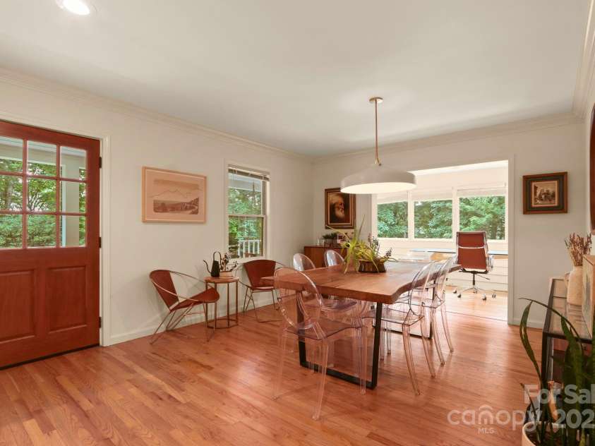 127 Boulder Lane, Blowing Rock, NC 28605.  MLS# CAR4290340, YatesRealty ID 13205. 