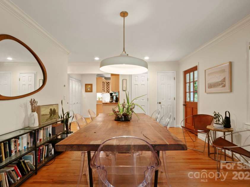 127 Boulder Lane, Blowing Rock, NC 28605.  MLS# CAR4290340, YatesRealty ID 13205. 