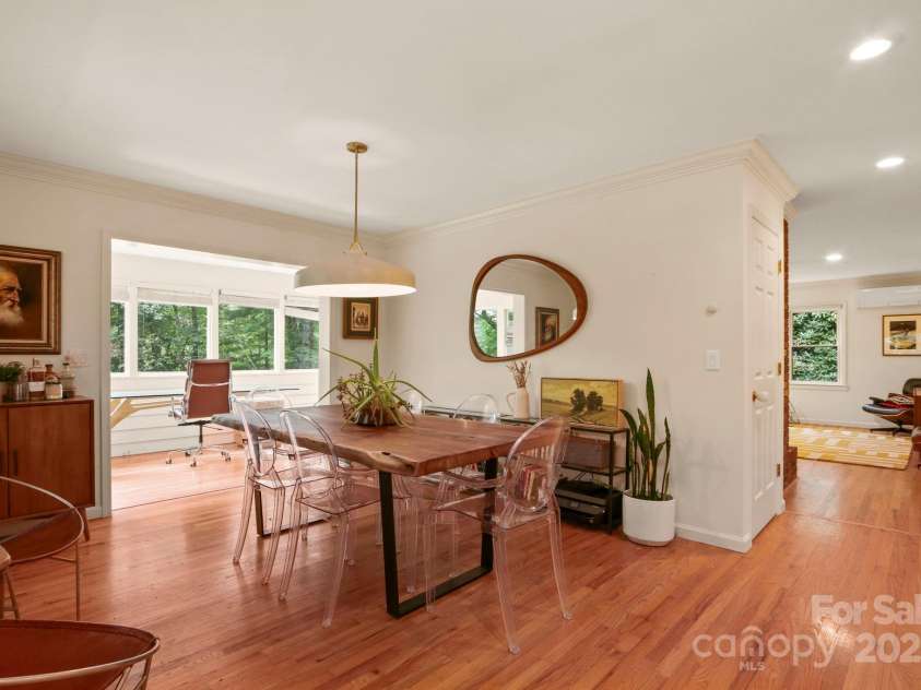 127 Boulder Lane, Blowing Rock, NC 28605.  MLS# CAR4290340, YatesRealty ID 13205. 
