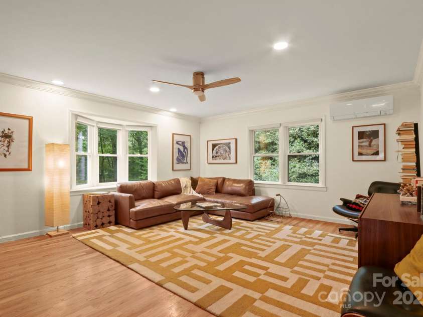 127 Boulder Lane, Blowing Rock, NC 28605.  MLS# CAR4290340, YatesRealty ID 13205. 