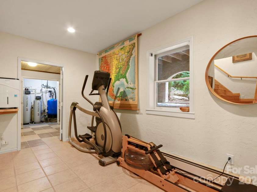 127 Boulder Lane, Blowing Rock, NC 28605.  MLS# CAR4290340, YatesRealty ID 13205. Lower-level hallway