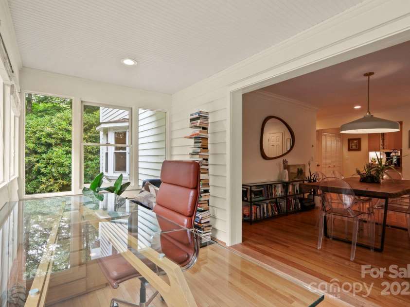 127 Boulder Lane, Blowing Rock, NC 28605.  MLS# CAR4290340, YatesRealty ID 13205. Sunroom