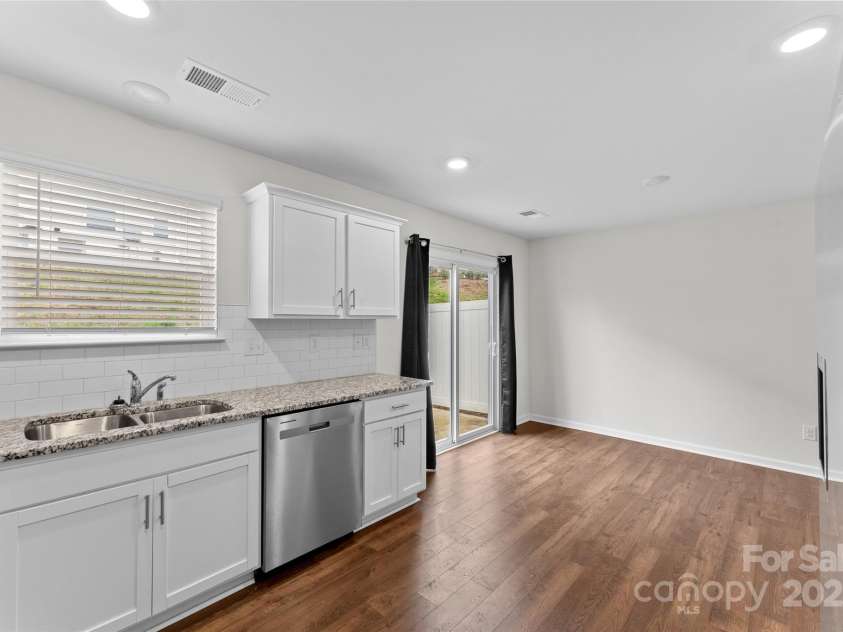 4 Chambers Garden Drive, Arden, NC 28704.  MLS# CAR4247013, YatesRealty ID 13206. 