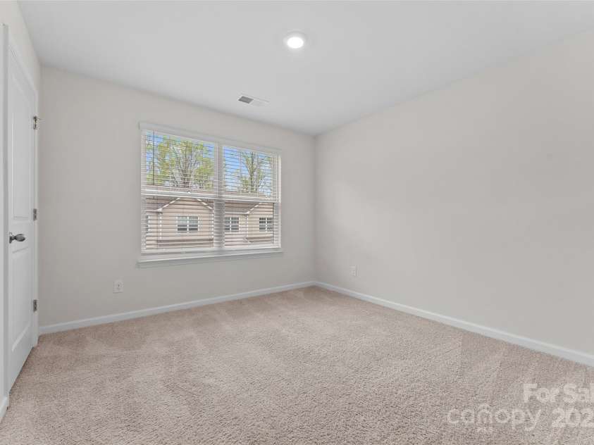 4 Chambers Garden Drive, Arden, NC 28704.  MLS# CAR4247013, YatesRealty ID 13206. 