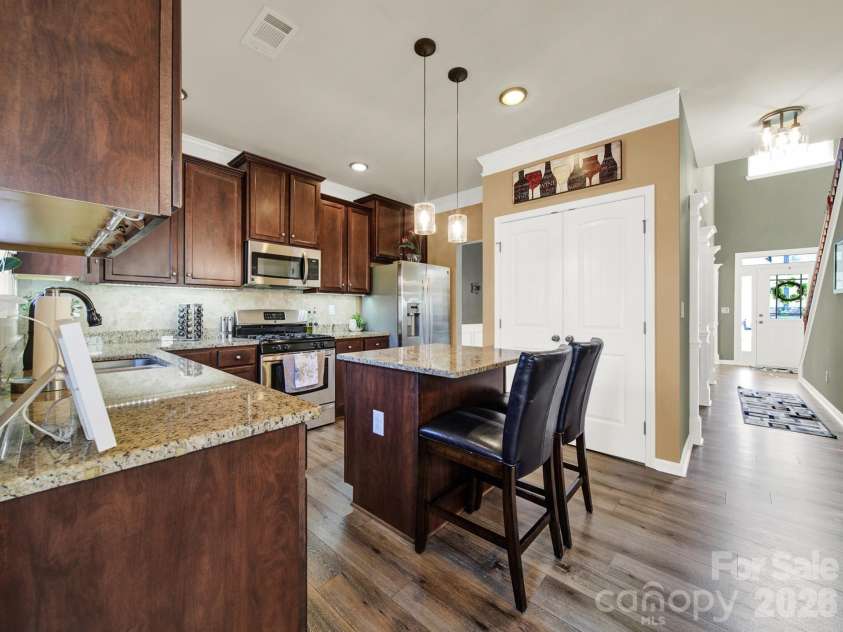 146 Cole Drive, Mooresville, NC 28115.  MLS# CAR4360351, YatesRealty ID 13207. Kitchen