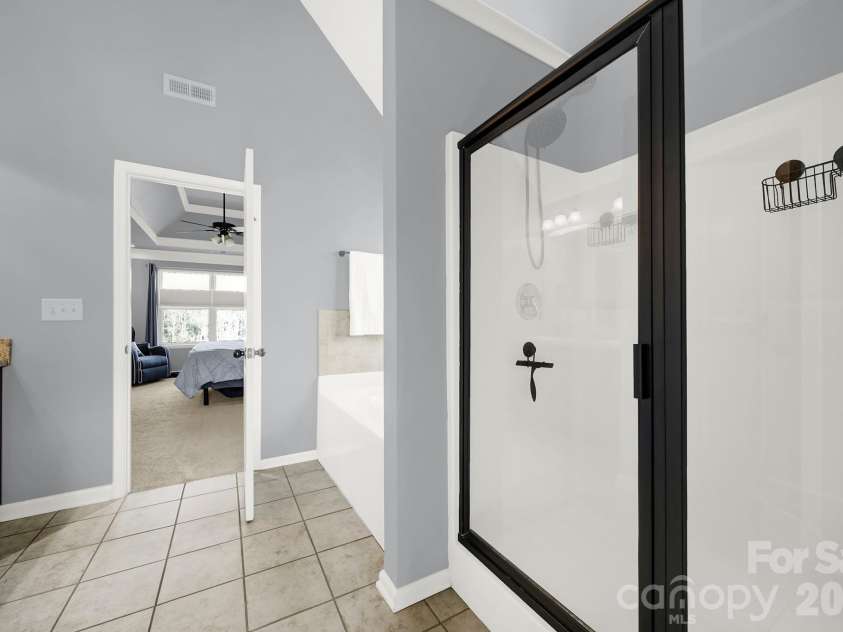 146 Cole Drive, Mooresville, NC 28115.  MLS# CAR4360351, YatesRealty ID 13207. Primary Bathroom