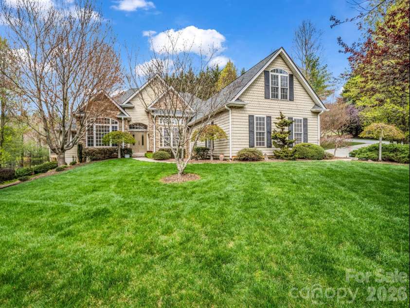 21 Kanuga Forest Drive, Hendersonville, NC 28739.  MLS# CAR4350082, YatesRealty ID 13208. 