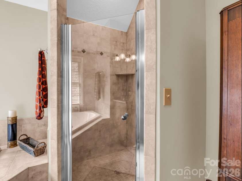 21 Kanuga Forest Drive, Hendersonville, NC 28739.  MLS# CAR4350082, YatesRealty ID 13208. 