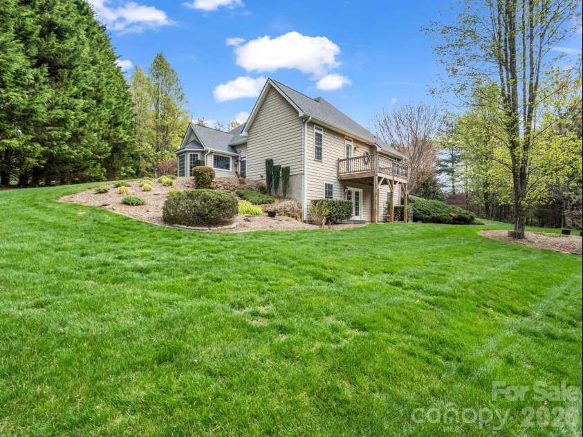 21 Kanuga Forest Drive, Hendersonville, NC 28739.  MLS# CAR4350082, YatesRealty ID 13208. 