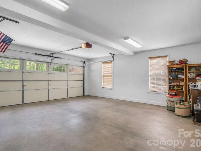 21 Kanuga Forest Drive, Hendersonville, NC 28739.  MLS# CAR4350082, YatesRealty ID 13208. 