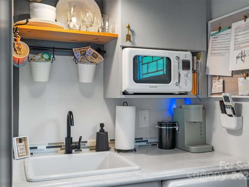 787 Ridge Road, Marion, NC 28752.  MLS# CAR4257578, YatesRealty ID 13209. MINI - Kitchenette close up
