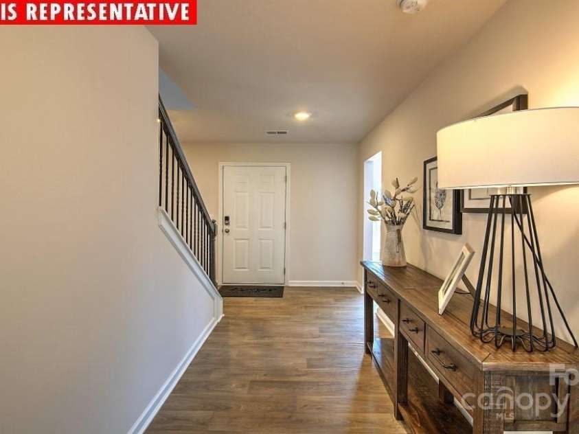 11205 Cardinal Creek Avenue, Charlotte, NC 28215.  MLS# CAR4224365, YatesRealty ID 1321. 