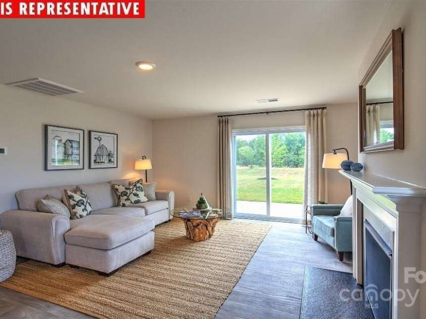 11205 Cardinal Creek Avenue, Charlotte, NC 28215.  MLS# CAR4224365, YatesRealty ID 1321. 