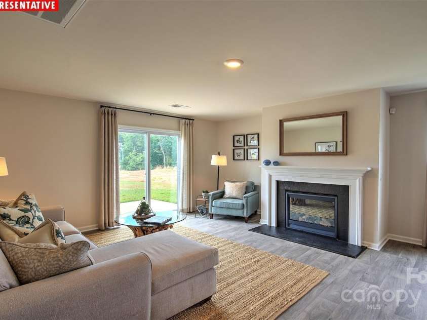 11205 Cardinal Creek Avenue, Charlotte, NC 28215.  MLS# CAR4224365, YatesRealty ID 1321. 
