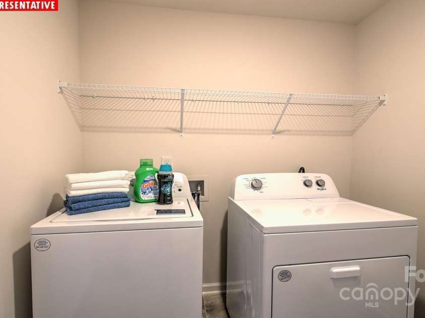 11205 Cardinal Creek Avenue, Charlotte, NC 28215.  MLS# CAR4224365, YatesRealty ID 1321. 