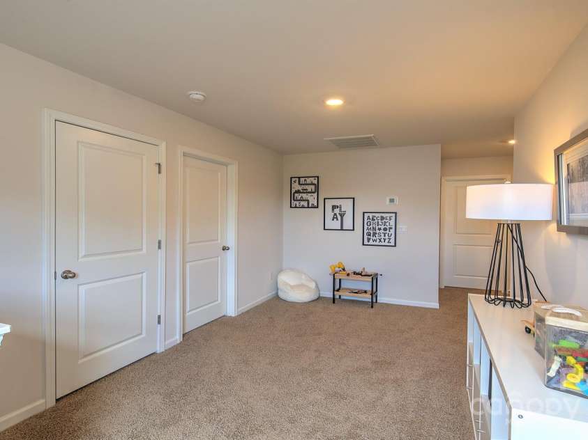 11205 Cardinal Creek Avenue, Charlotte, NC 28215.  MLS# CAR4224365, YatesRealty ID 1321. 