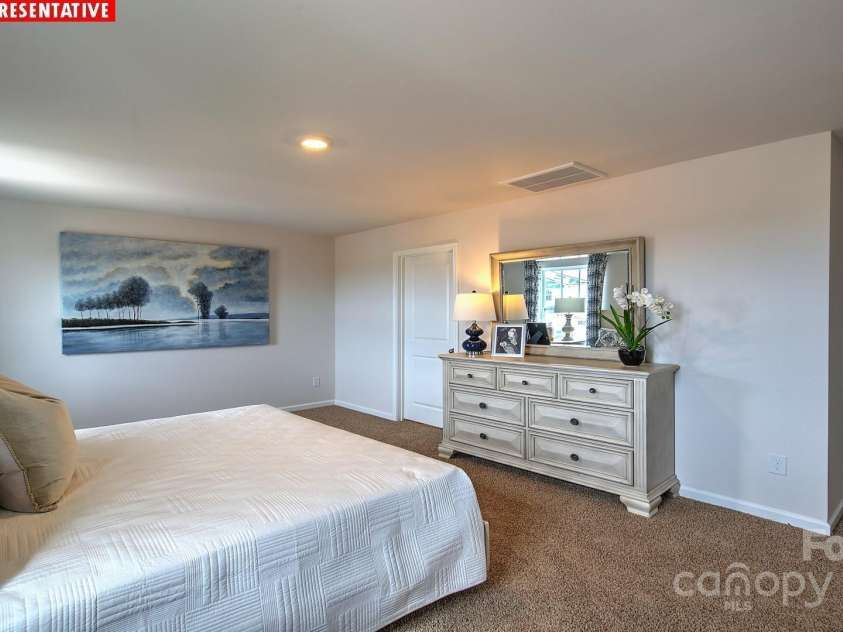 11205 Cardinal Creek Avenue, Charlotte, NC 28215.  MLS# CAR4224365, YatesRealty ID 1321. 