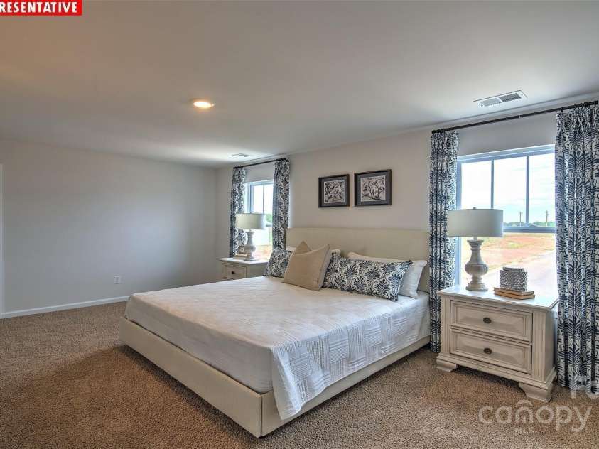 11205 Cardinal Creek Avenue, Charlotte, NC 28215.  MLS# CAR4224365, YatesRealty ID 1321. 
