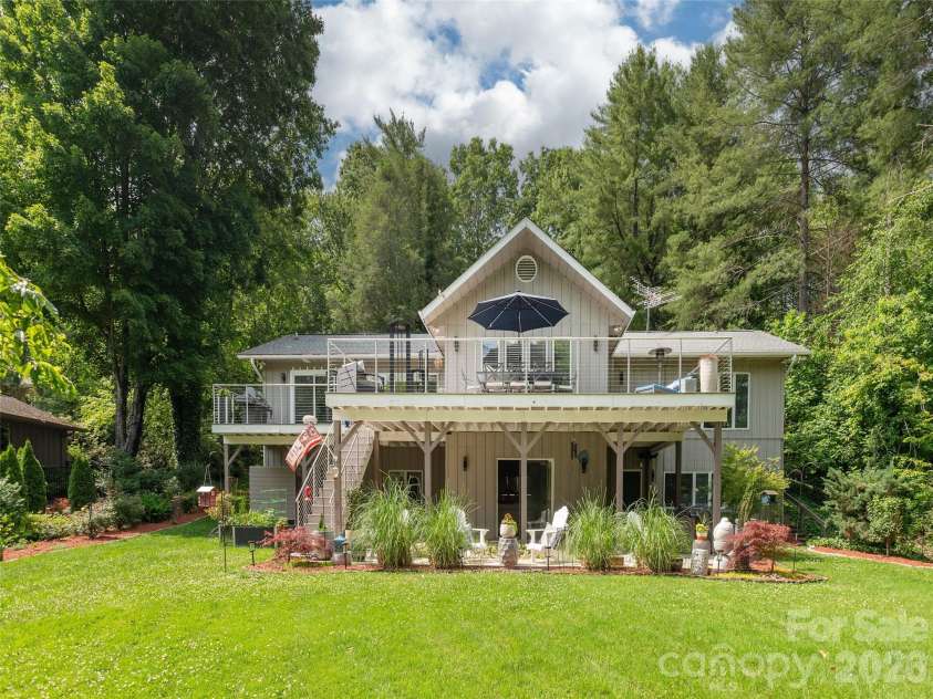 30 Fairway Drive, Etowah, NC 28729.  MLS# CAR4342625, YatesRealty ID 1321. 