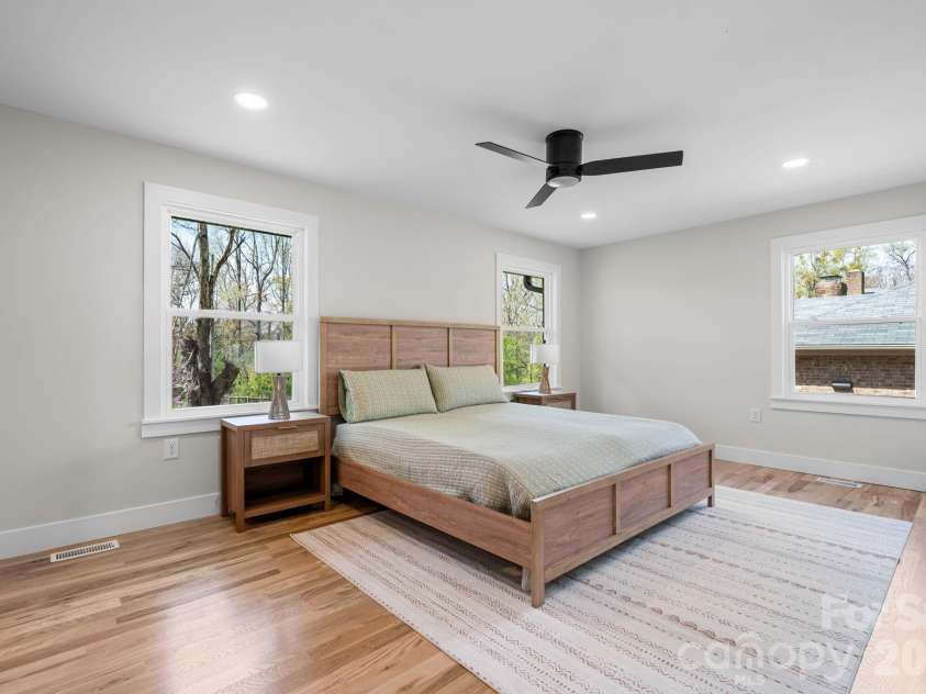 715 Sunridge Drive, Lincolnton, NC 28092.  MLS# CAR4357700, YatesRealty ID 13210. 