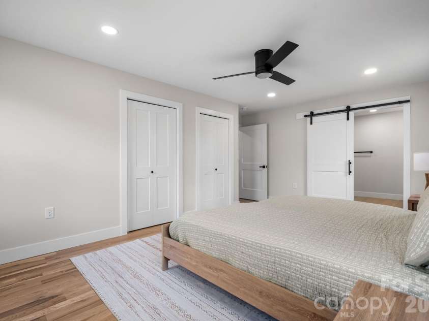 715 Sunridge Drive, Lincolnton, NC 28092.  MLS# CAR4357700, YatesRealty ID 13210. 