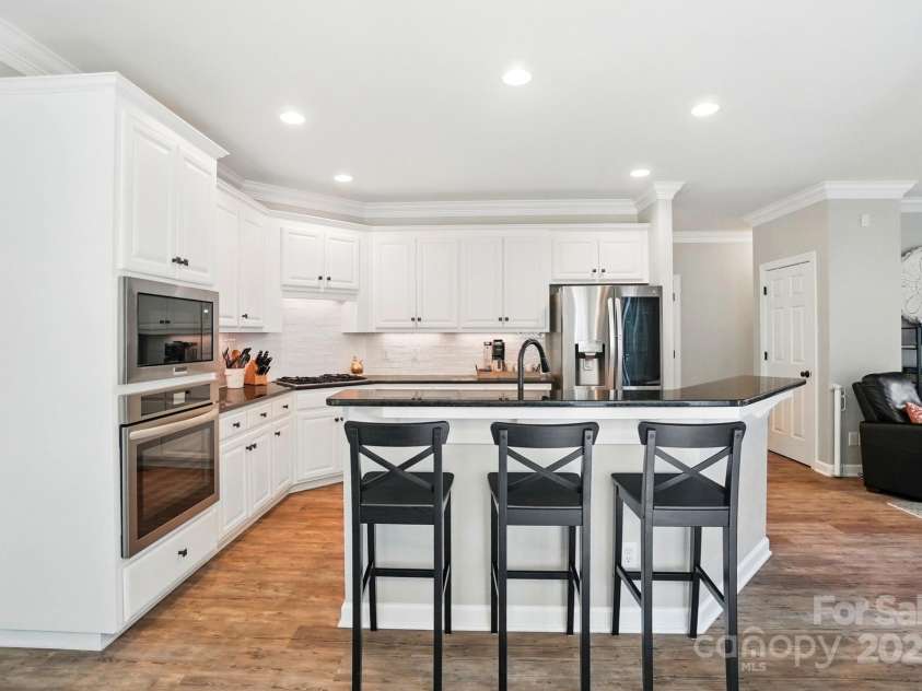 7722 Garnkirk Drive, Huntersville, NC 28078.  MLS# CAR4252536, YatesRealty ID 13210. 