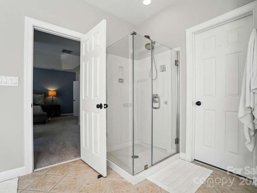 7722 Garnkirk Drive, Huntersville, NC 28078.  MLS# CAR4252536, YatesRealty ID 13210. 