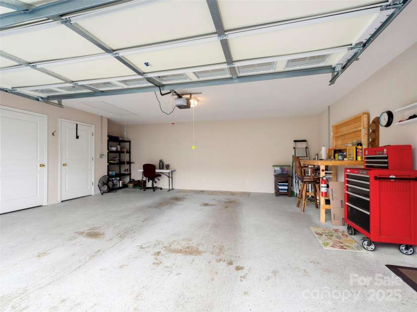 3901 Wood Duck Way, Hendersonville, NC 28792.  MLS# CAR4328986, YatesRealty ID 13213. 