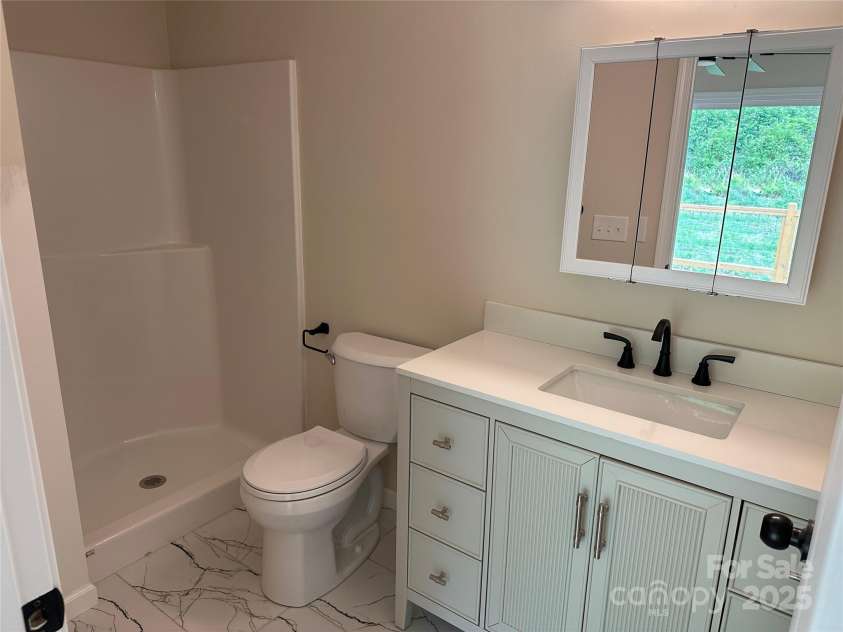 58 Glenview Street, Marion, NC 28752.  MLS# CAR4238717, YatesRealty ID 13215. 