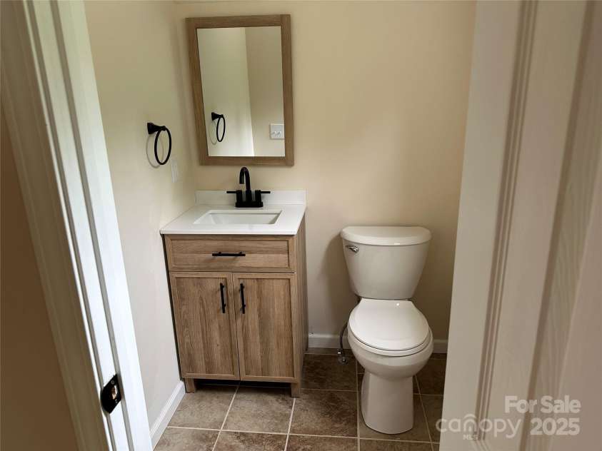 58 Glenview Street, Marion, NC 28752.  MLS# CAR4238717, YatesRealty ID 13215. 