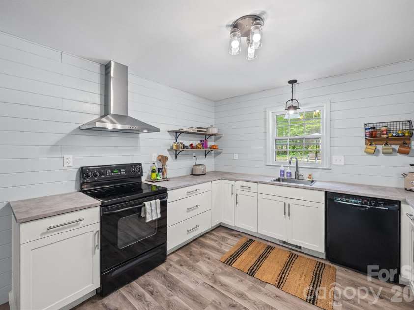 10035 Little Creek Road, Mint Hill, NC 28227.  MLS# CAR4364690, YatesRealty ID 13216. 