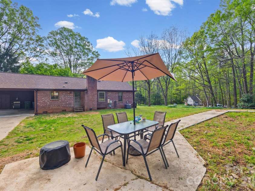 10035 Little Creek Road, Mint Hill, NC 28227.  MLS# CAR4364690, YatesRealty ID 13216. 