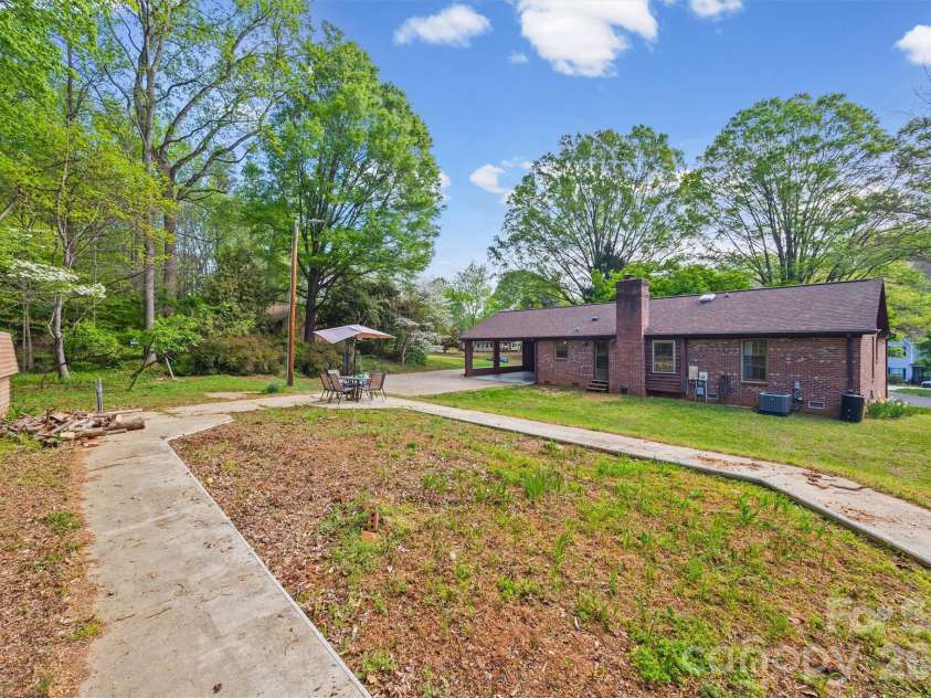 10035 Little Creek Road, Mint Hill, NC 28227.  MLS# CAR4364690, YatesRealty ID 13216. 