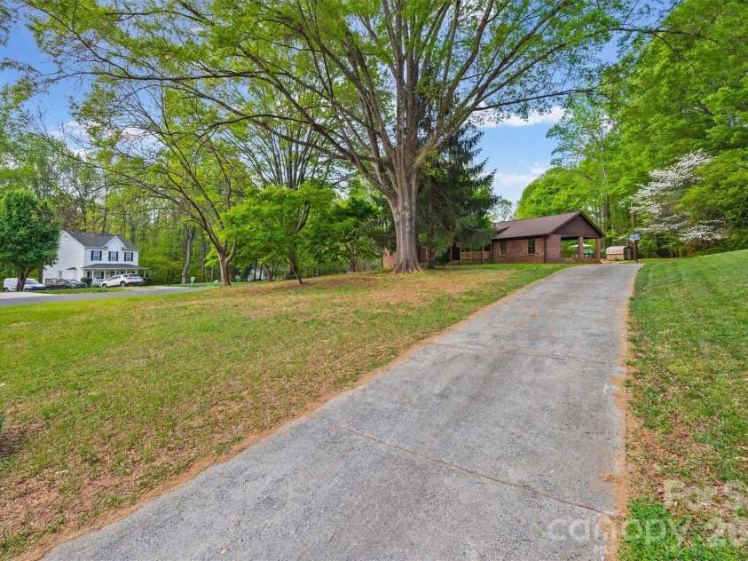 10035 Little Creek Road, Mint Hill, NC 28227.  MLS# CAR4364690, YatesRealty ID 13216. 