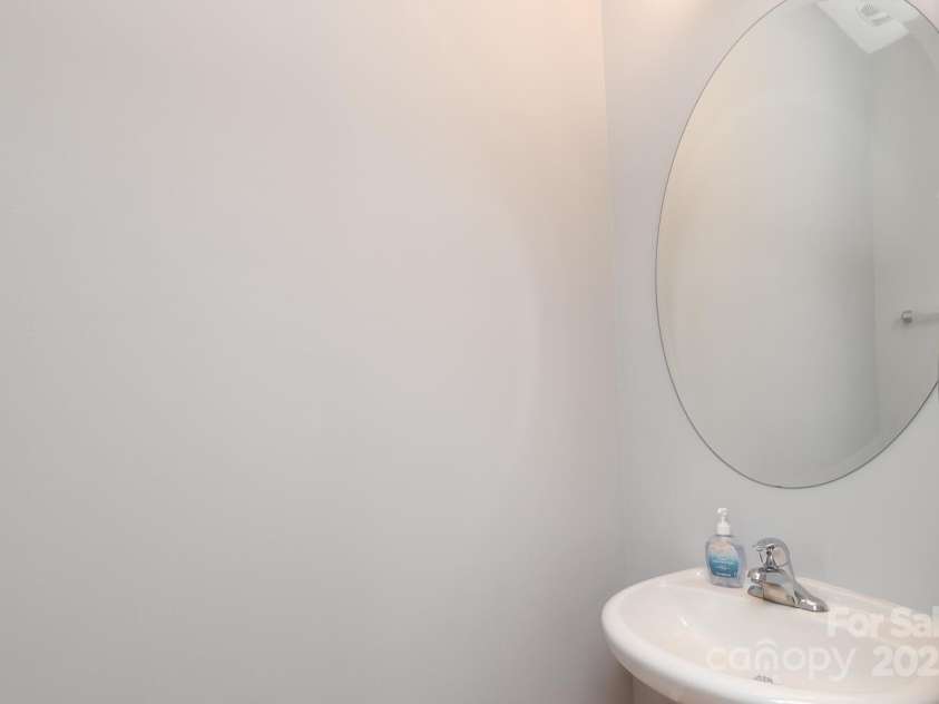 729 Naramore Street, Davidson, NC 28036.  MLS# CAR4280784, YatesRealty ID 13216. 