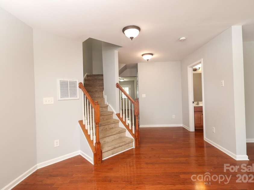 729 Naramore Street, Davidson, NC 28036.  MLS# CAR4280784, YatesRealty ID 13216. 